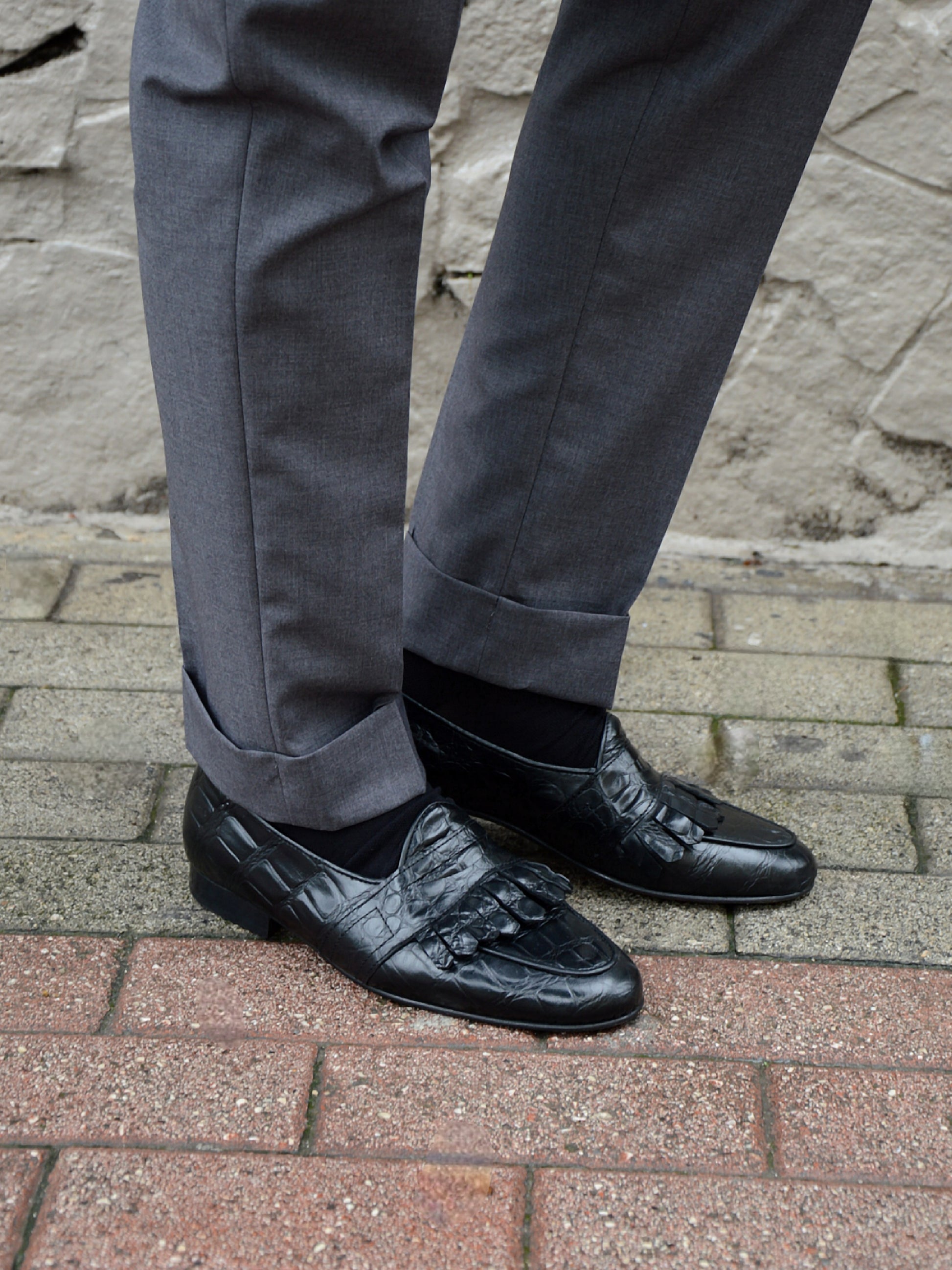 Mocassini con benda e frange cocco nero