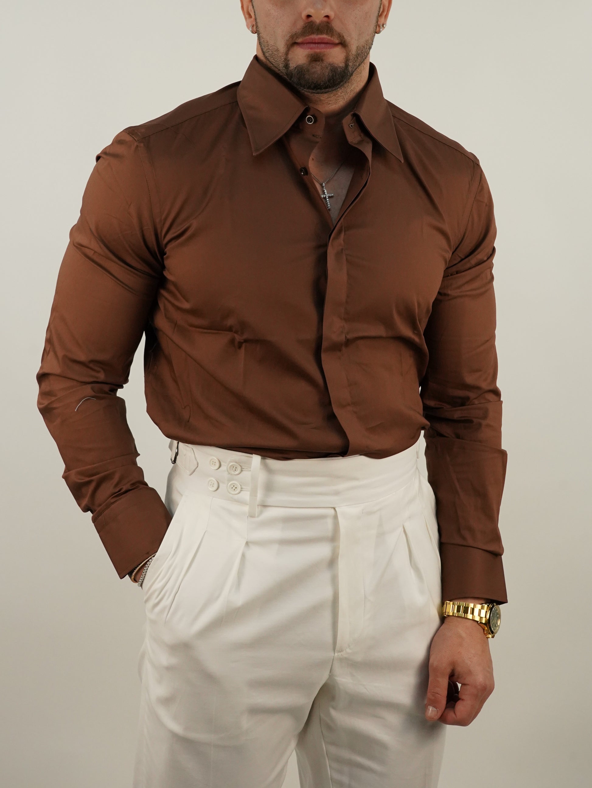 Camicia collo a vela con bottoni a scomparsa sigaro