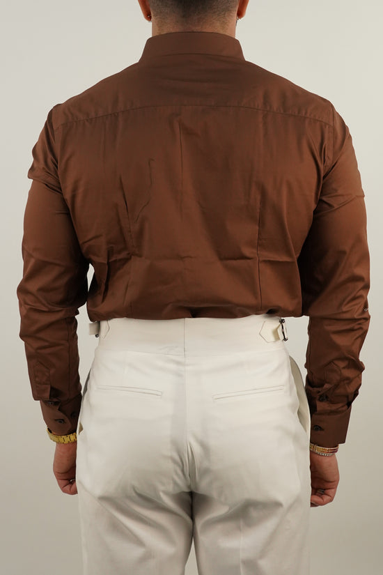 Camicia collo a vela con bottoni a scomparsa sigaro