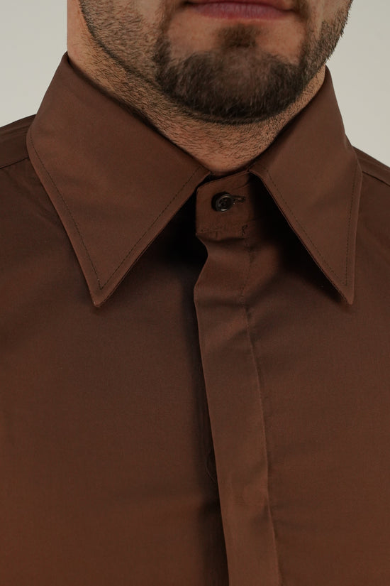 Camicia collo a vela con bottoni a scomparsa sigaro