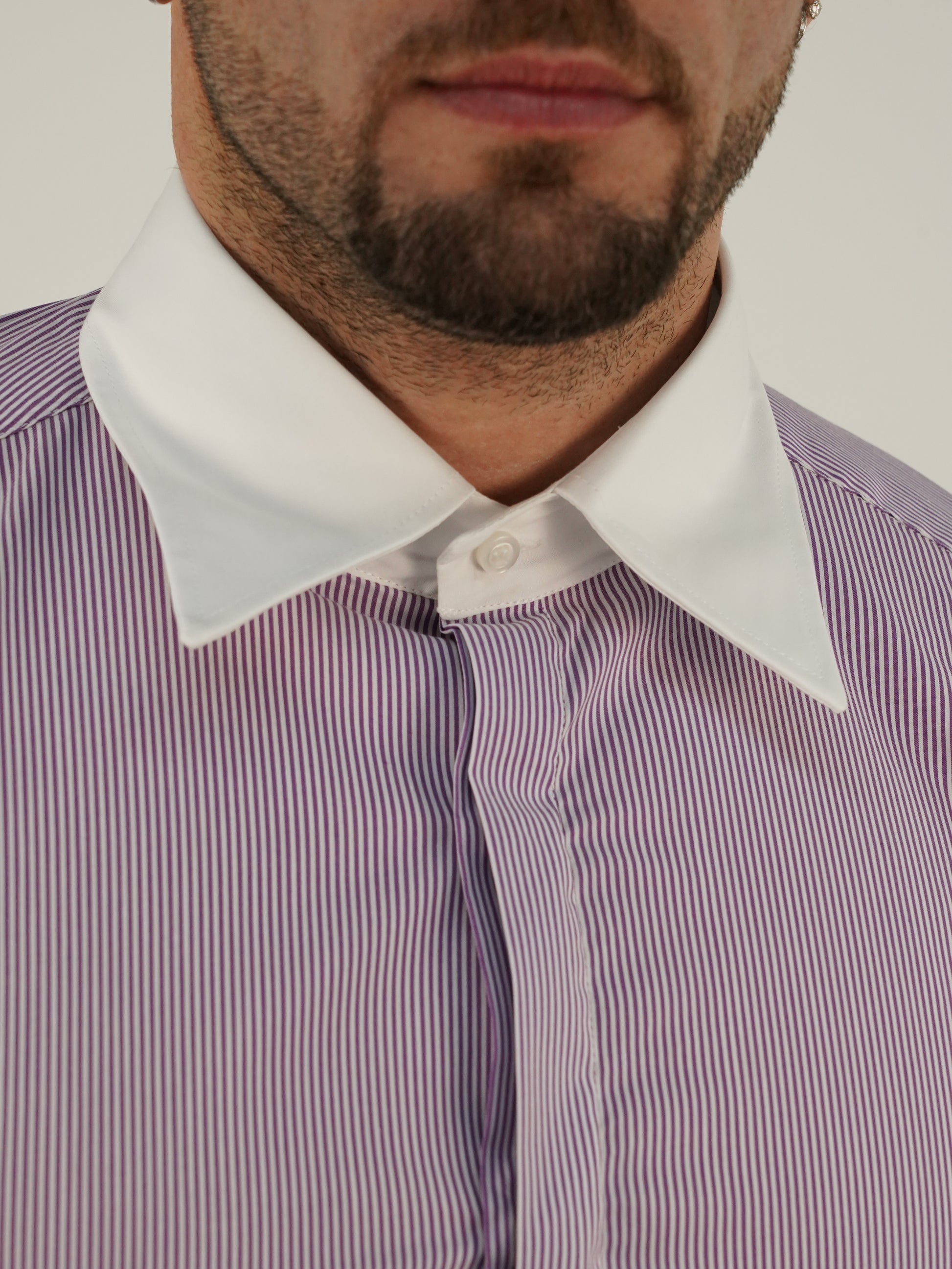 Camicie fantasia mille righe collo a vela con bottoni a scomparsa viola