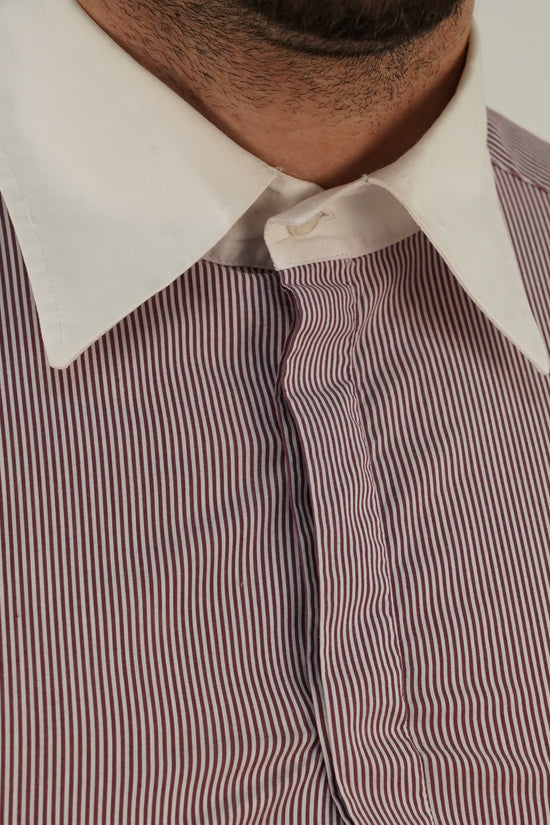 Camicia fantasia mille righe collo a vela con bottoni a scomparsa bordeaux