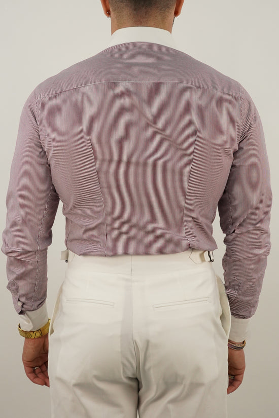 Camicia fantasia mille righe collo a vela con bottoni a scomparsa bordeaux