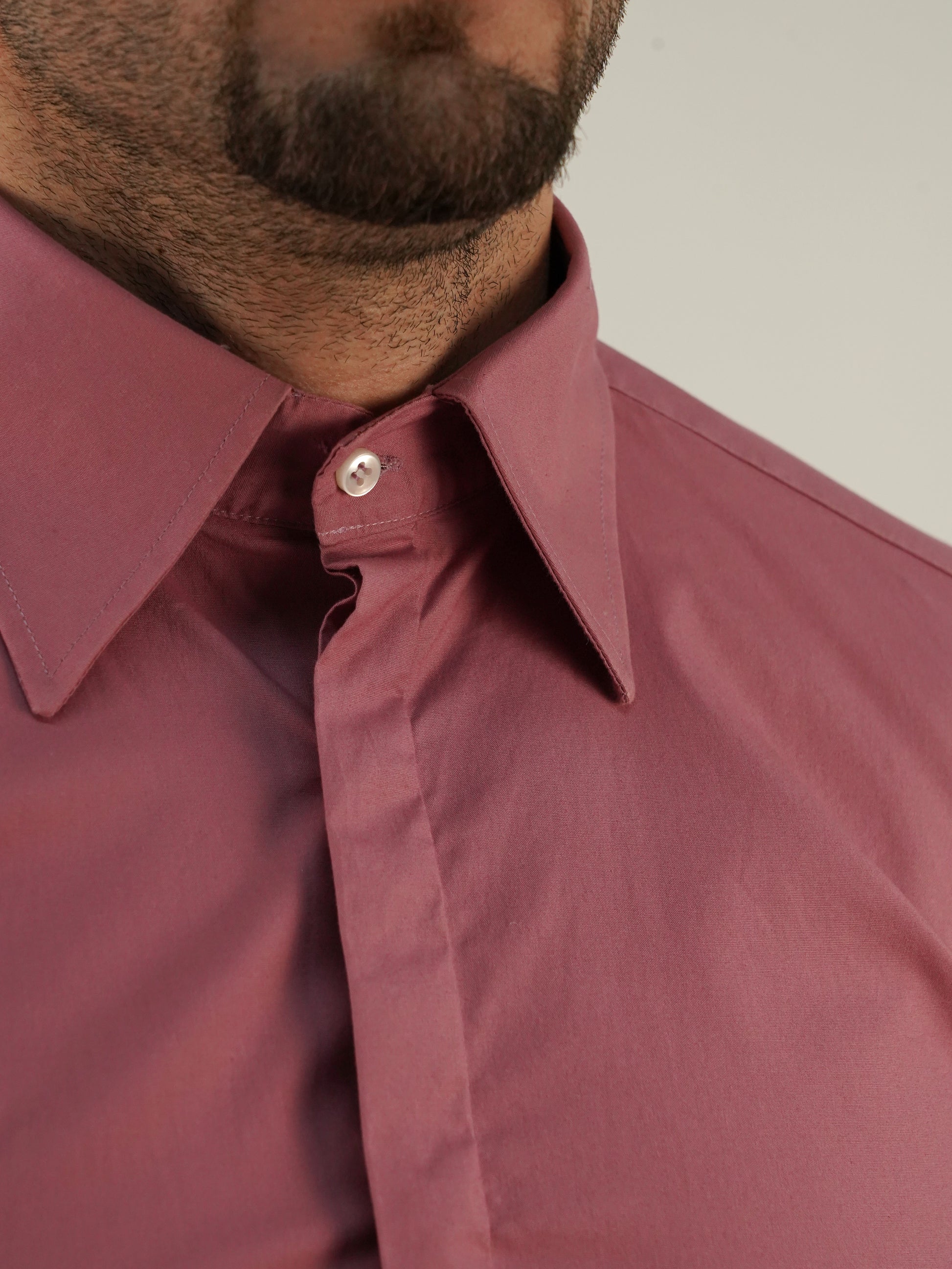 Camicia collo a vela con bottoni a scomparsa rosa