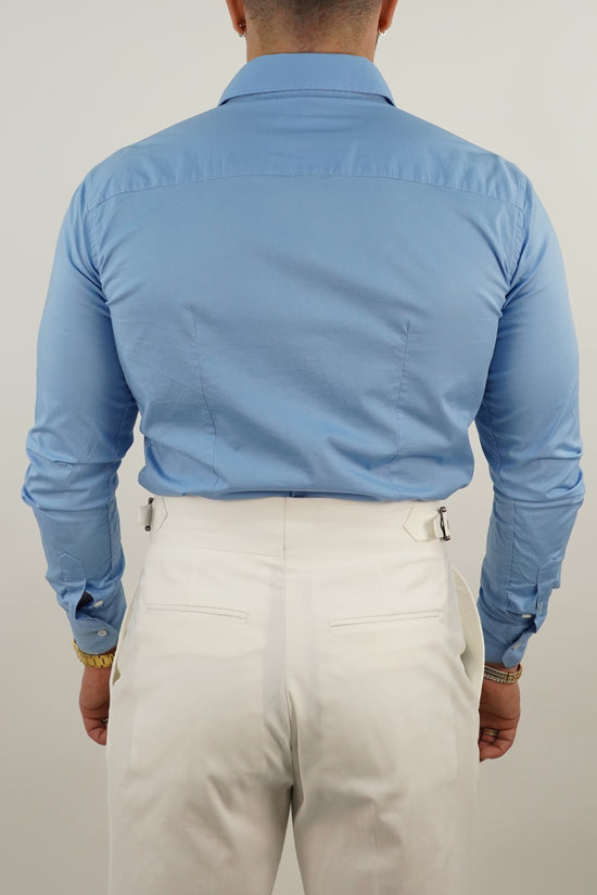 Camicia collo a vela con bottoni a scomparsa azzurra