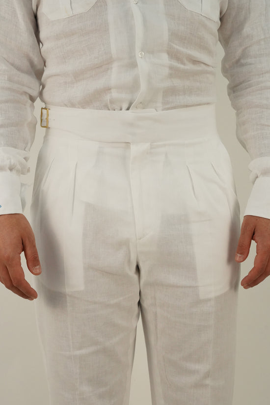 Gurkha in lino bianco con fibbia laterale regolabile