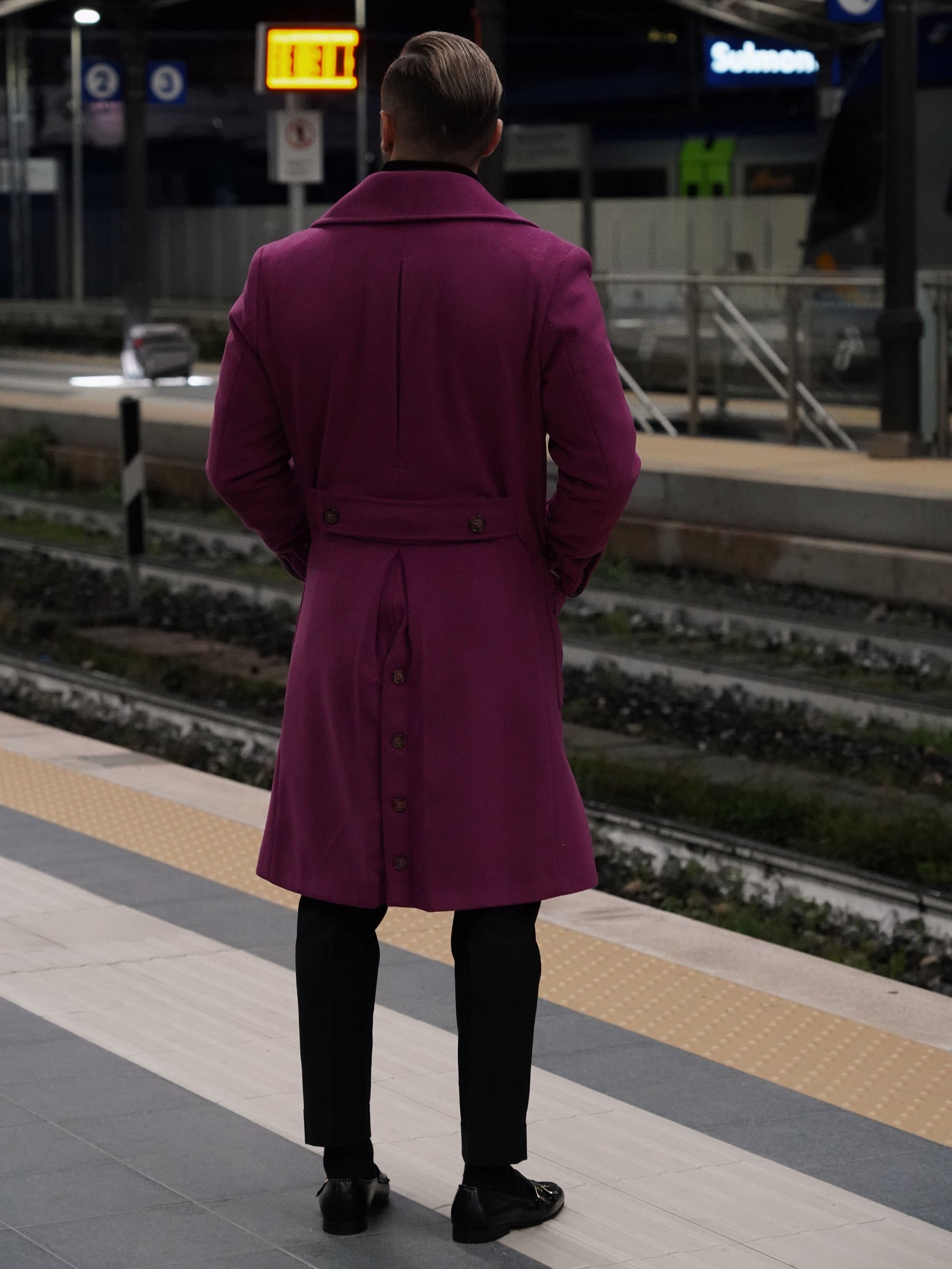 Cappotto Chesterfield Spigato Prugna