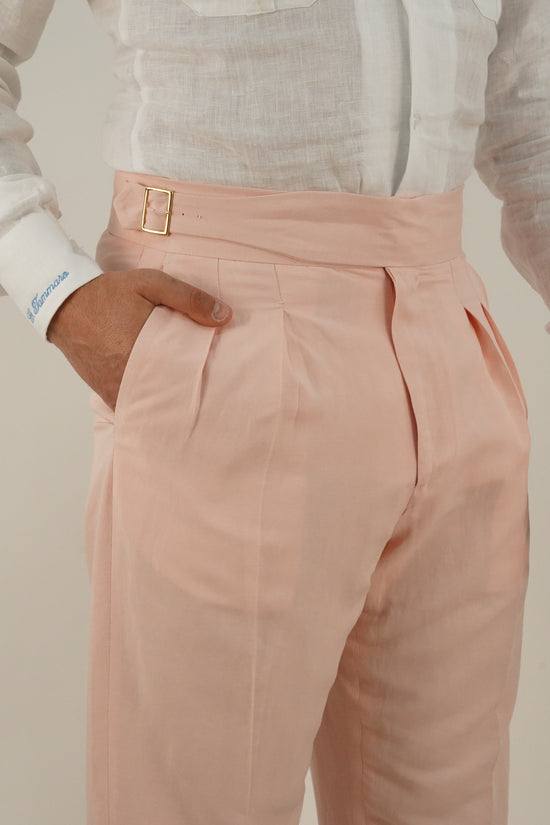 Gurkha in lino rosa con fibbia laterale regolabile