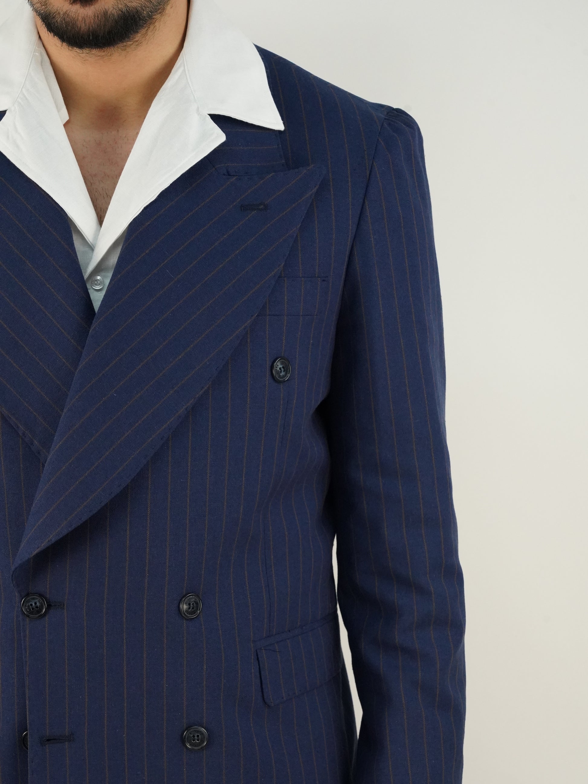 Abito Extensive doppiopetto petto a lancia blu gessato rigo marrone