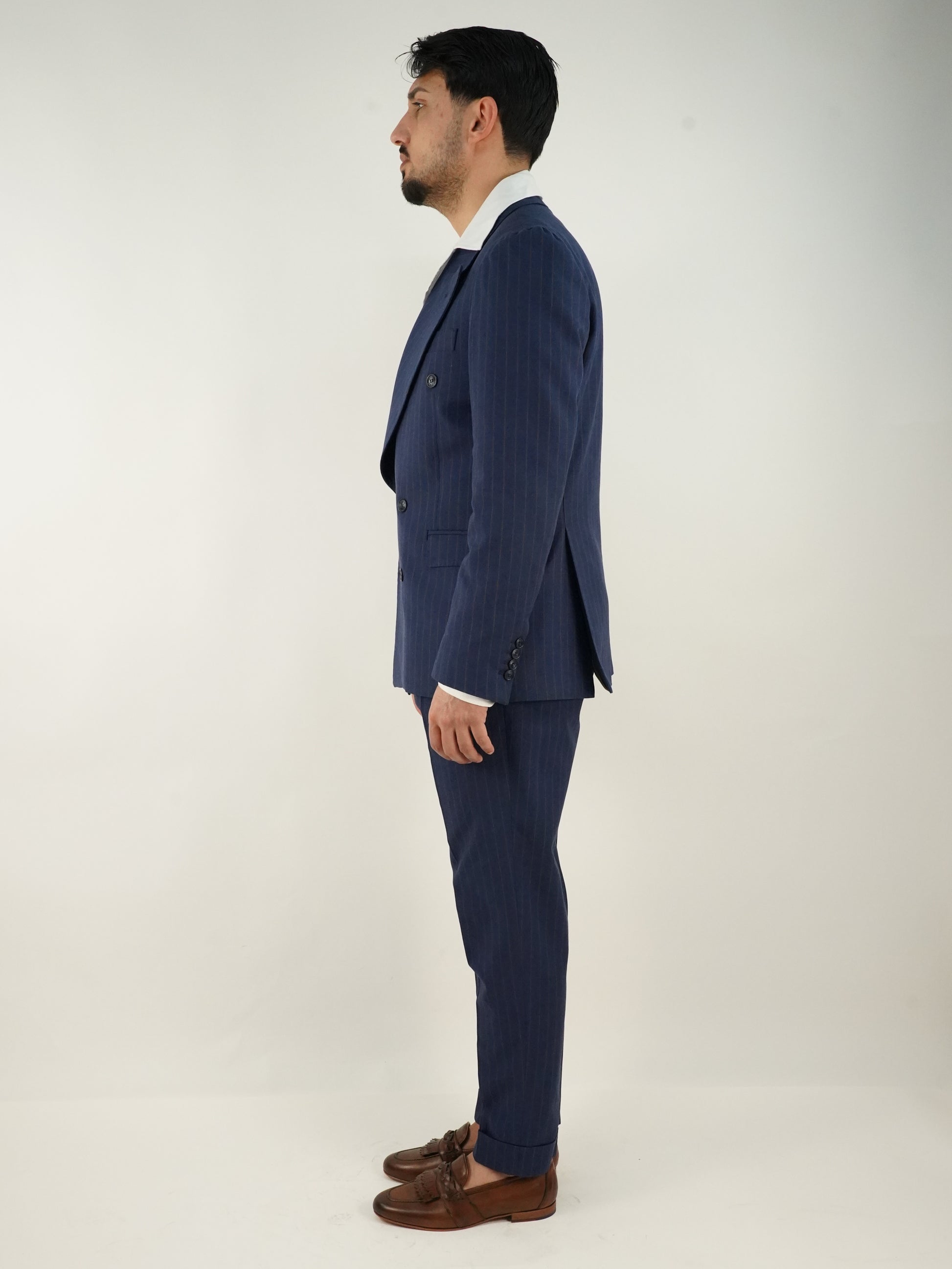 Abito Extensive doppiopetto petto a lancia blu gessato rigo marrone