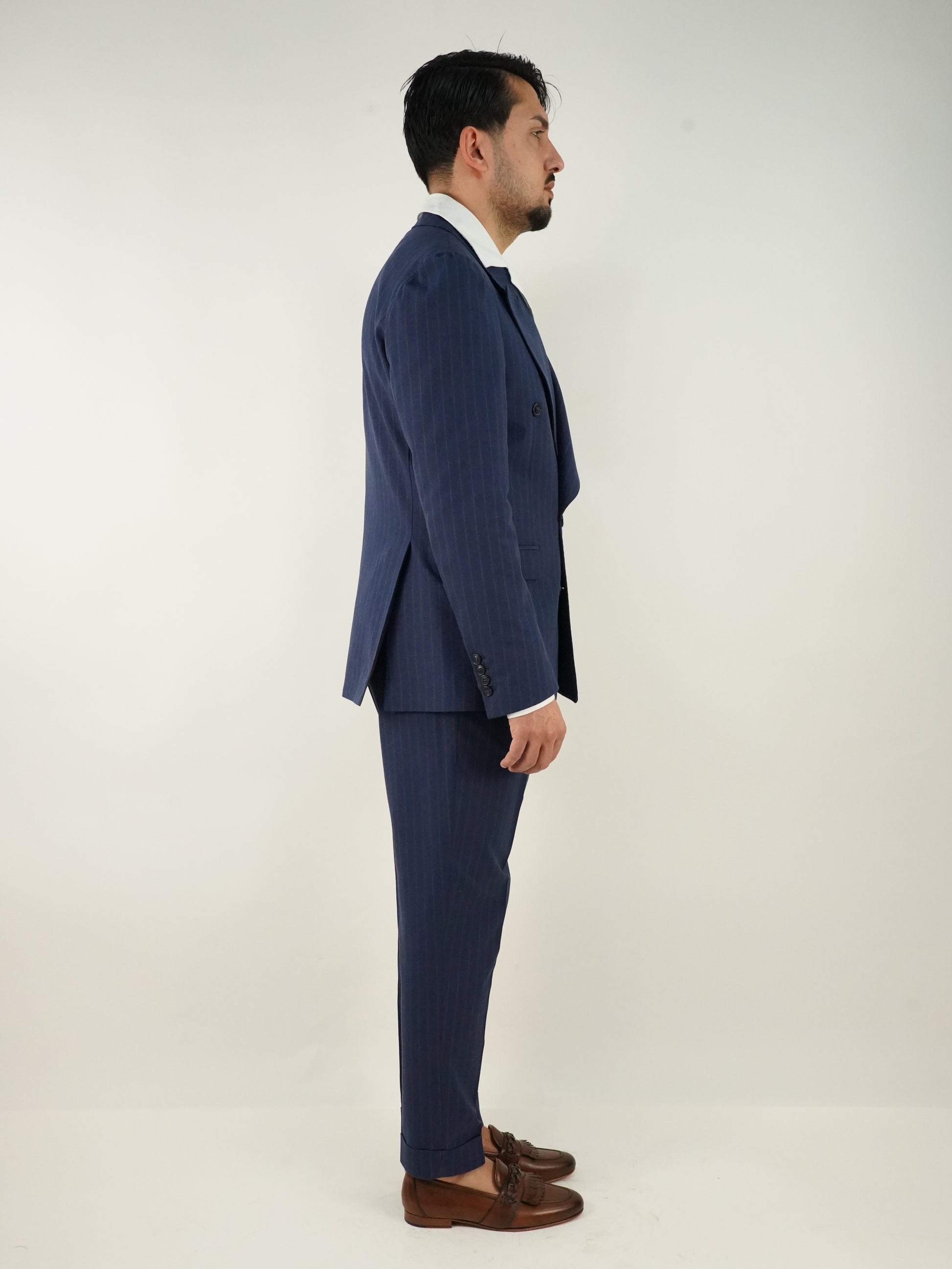 Abito Extensive doppiopetto petto a lancia blu gessato rigo marrone