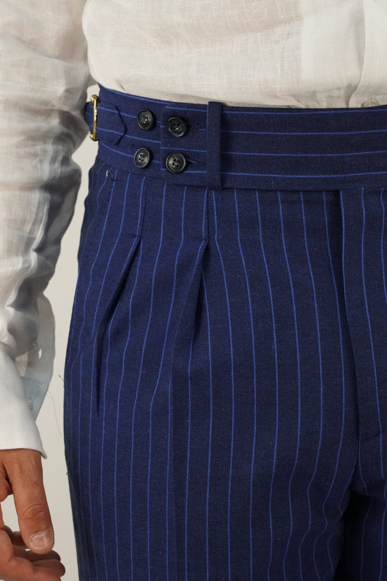 Gurkha blu gessato rigo azzurro con 4 bottoni e fibbie stringenti laterali