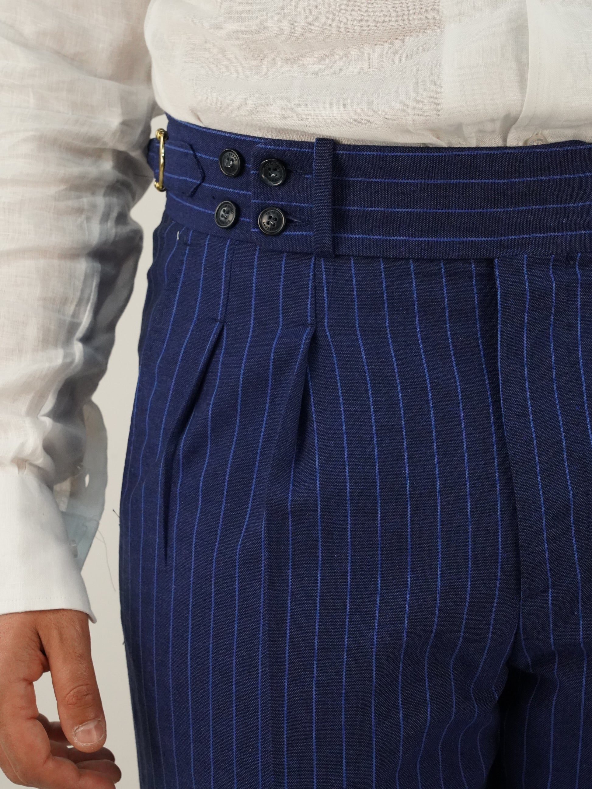 Gurkha blu gessato rigo azzurro con 4 bottoni e fibbie stringenti laterali