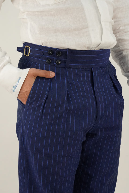 Gurkha blu gessato rigo azzurro con 4 bottoni e fibbie stringenti laterali