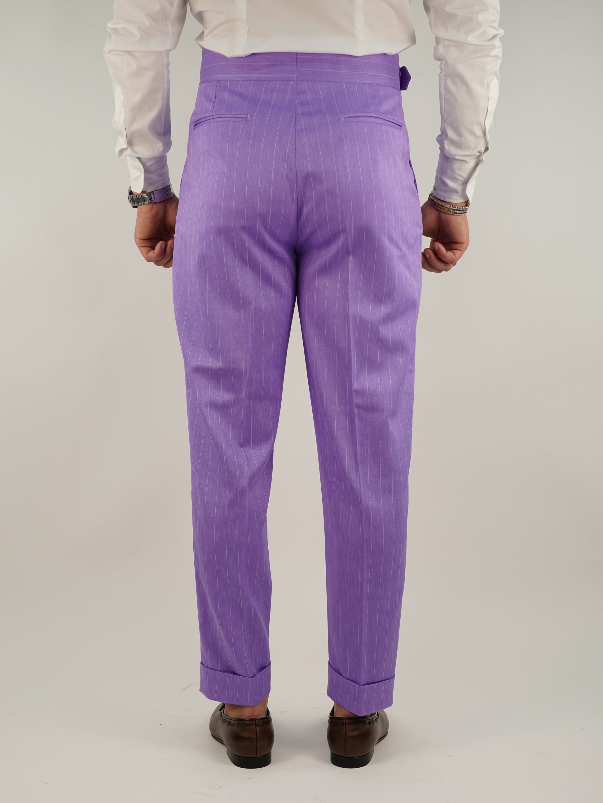 Gurkha lilla gessato con fibbia laterale regolabile