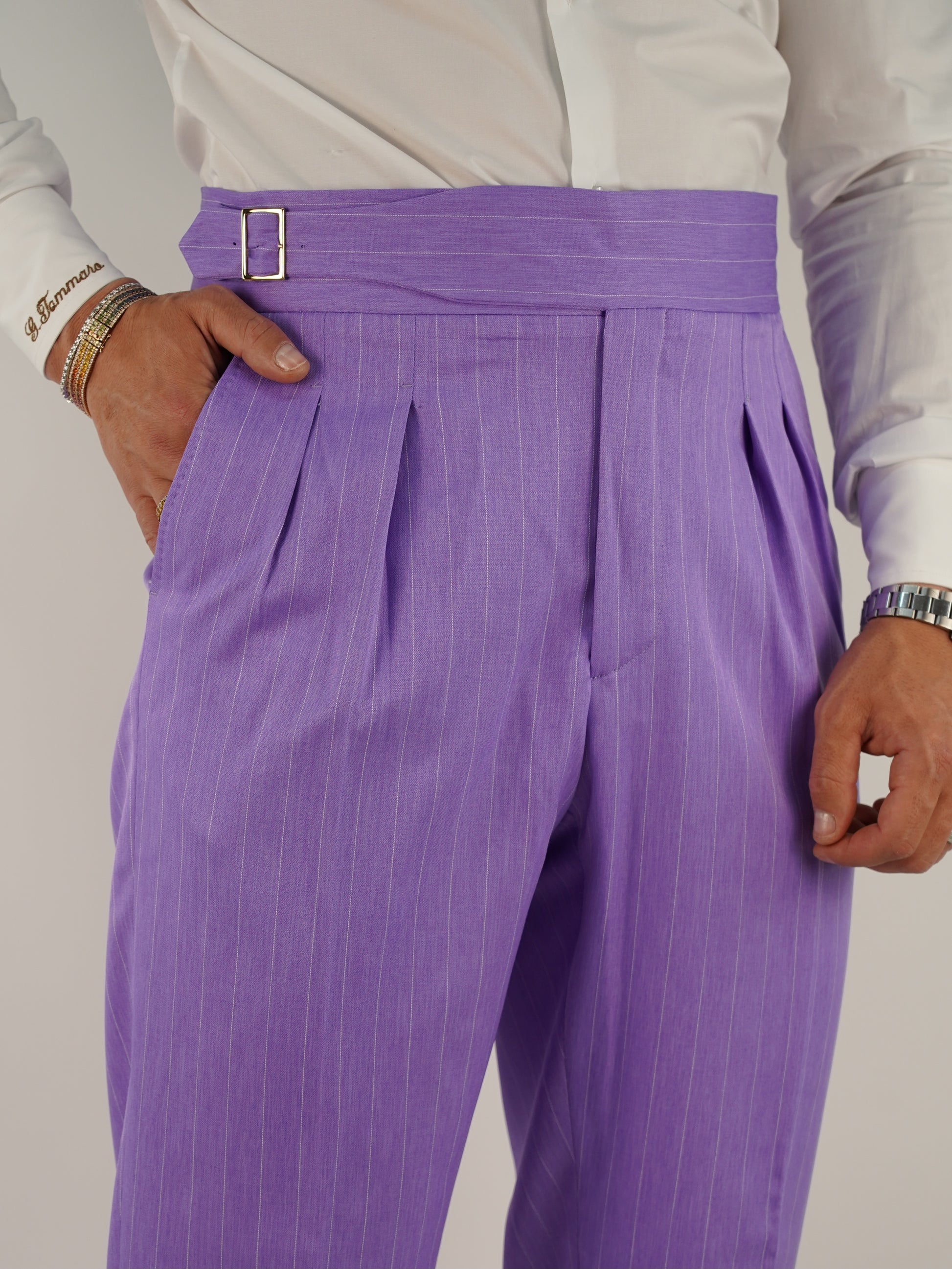 Gurkha lilla gessato con fibbia laterale regolabile