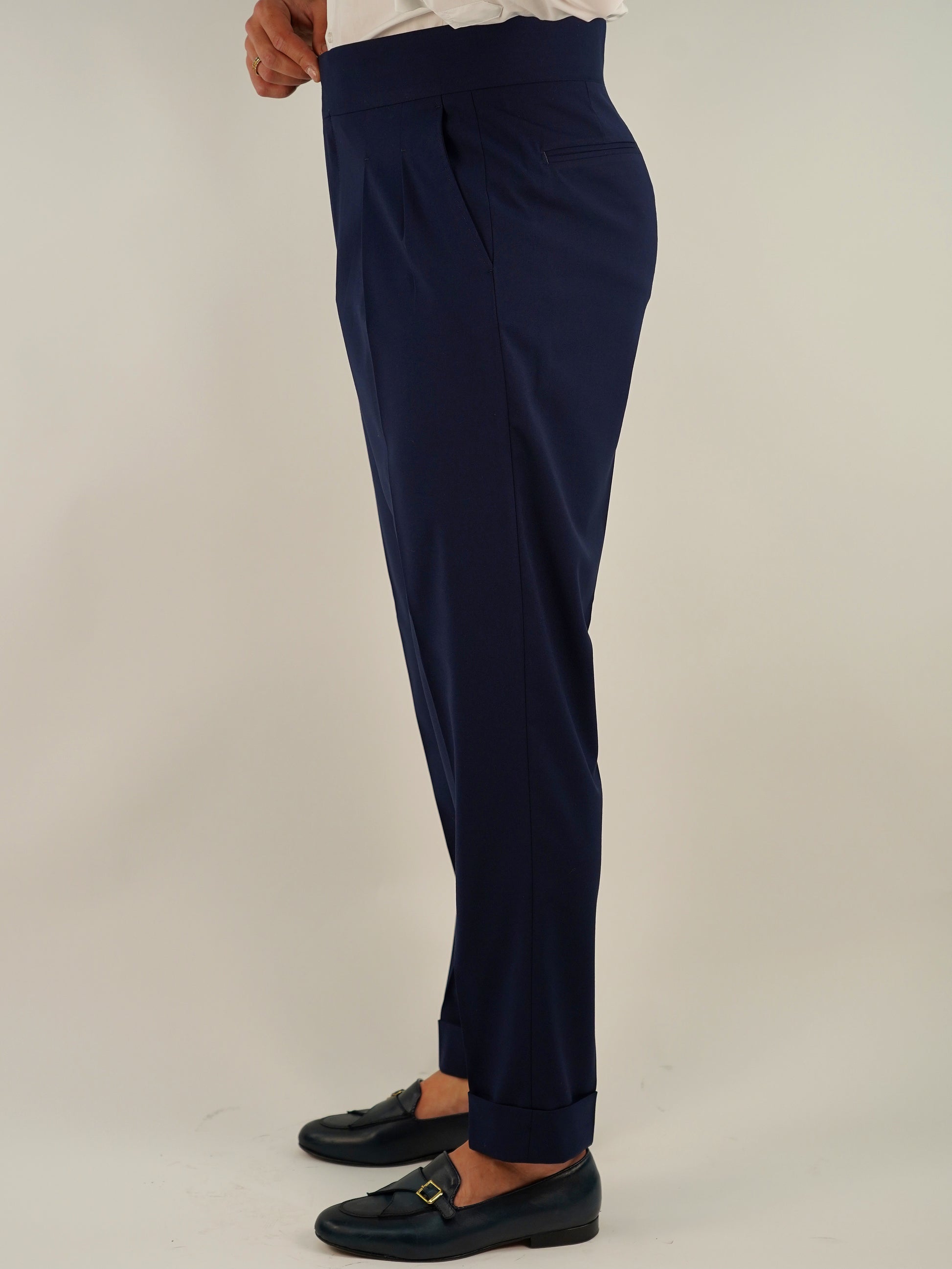 Gurkha royal blu oltremare con gancio oro