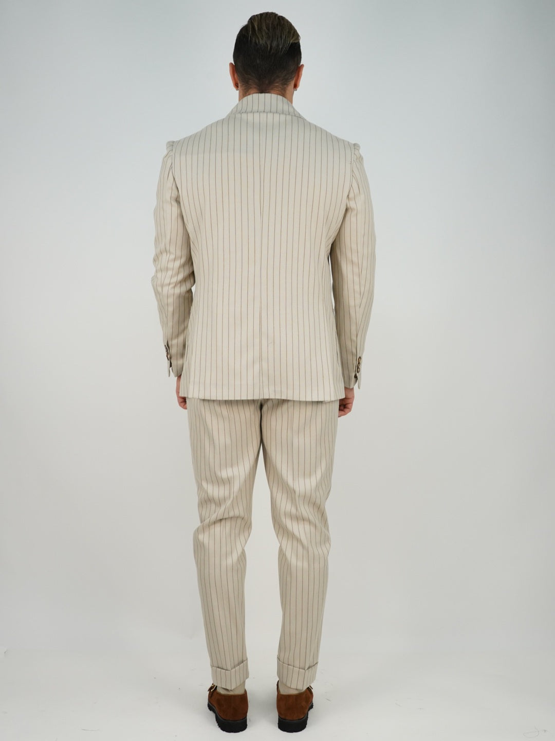 Abito Extensive doppiopetto petto a lancia gessato panna