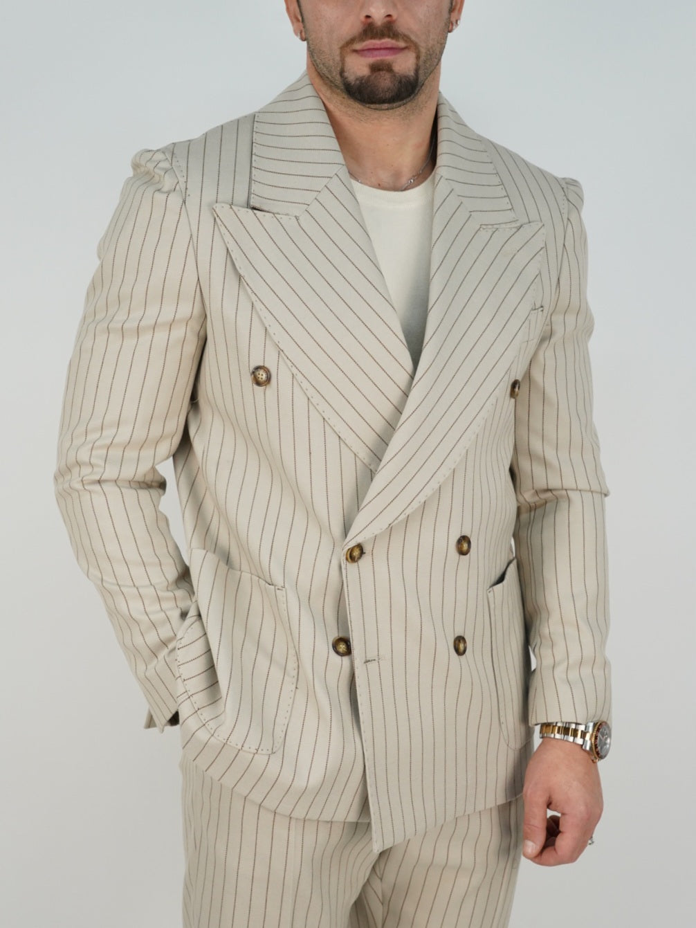 Abito Extensive doppiopetto petto a lancia gessato panna