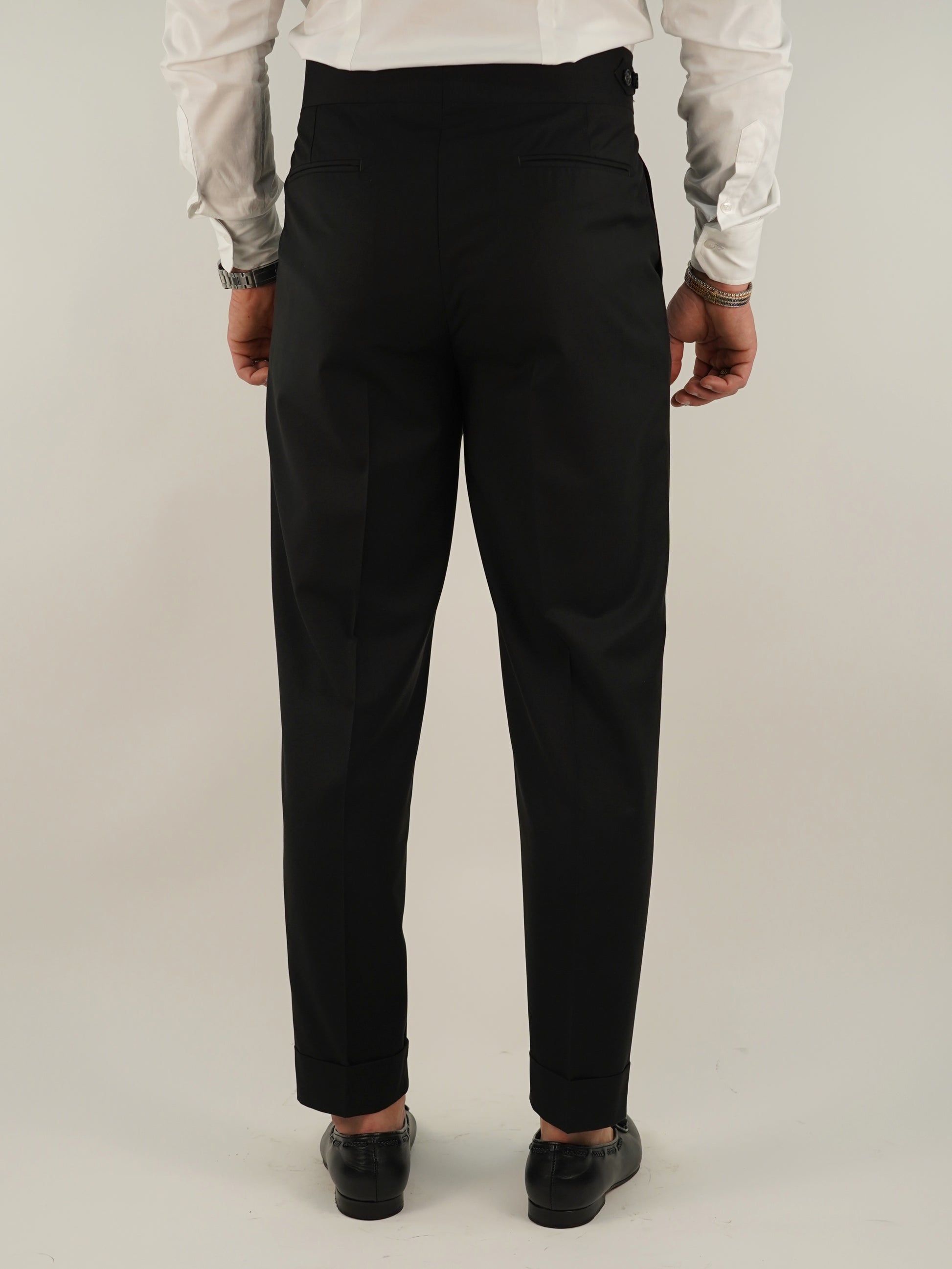 Gurkha royal nero con gancio oro