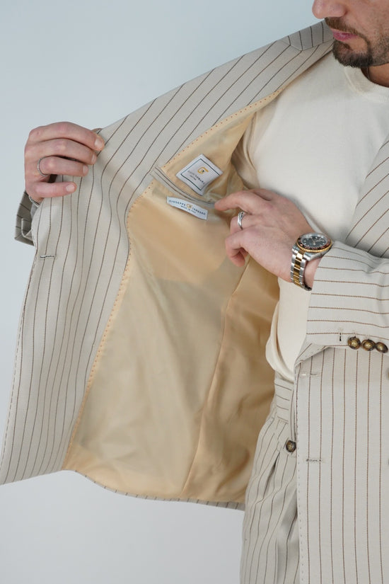 Abito Extensive doppiopetto petto a lancia gessato panna