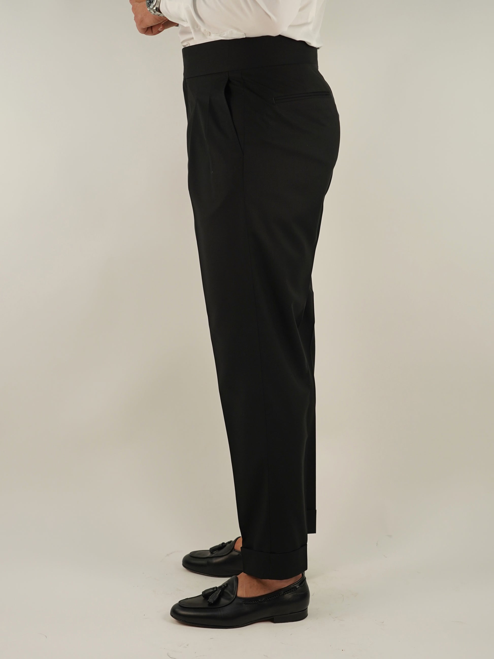 Gurkha royal nero con gancio oro