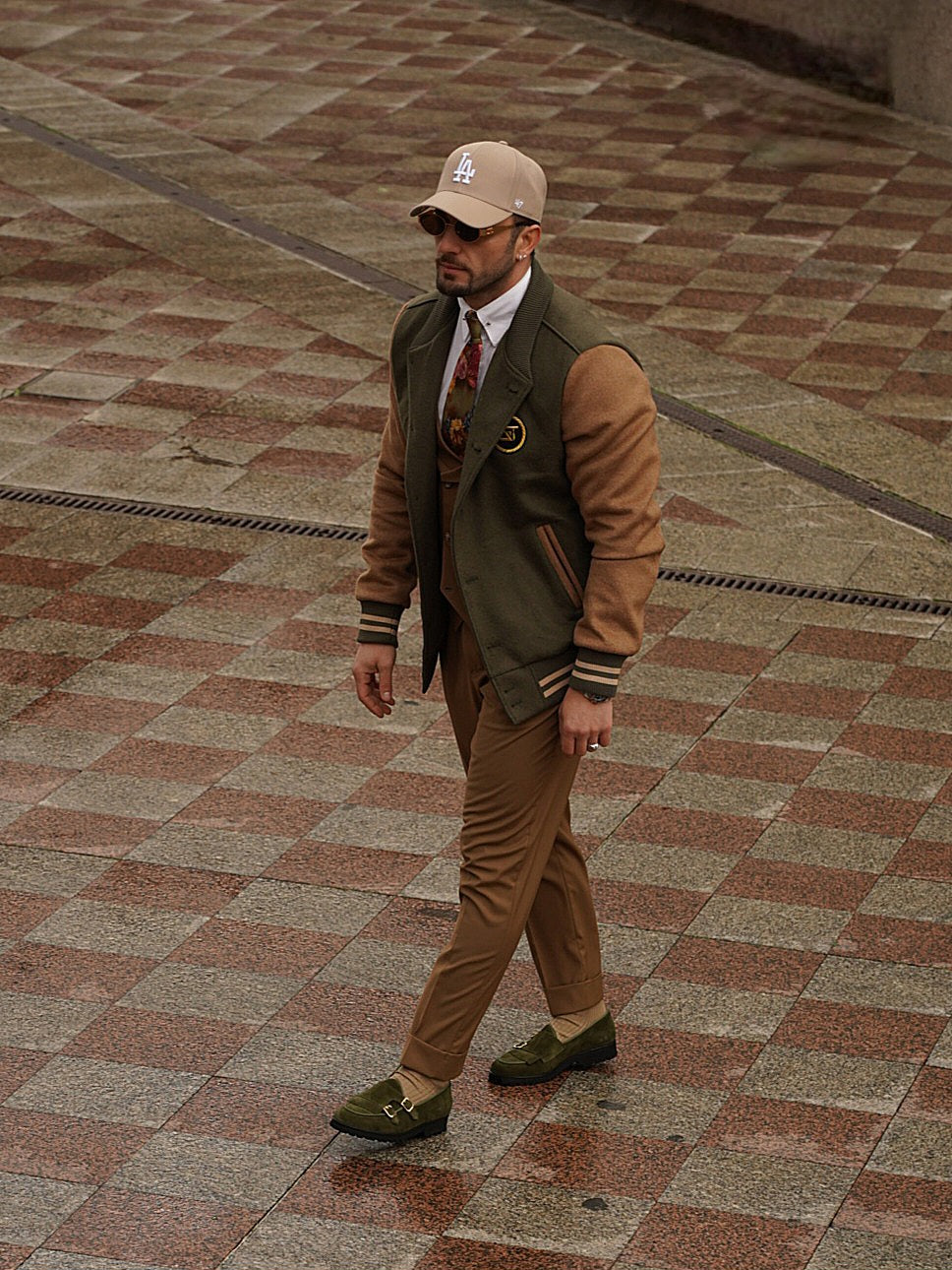 College verde e beige