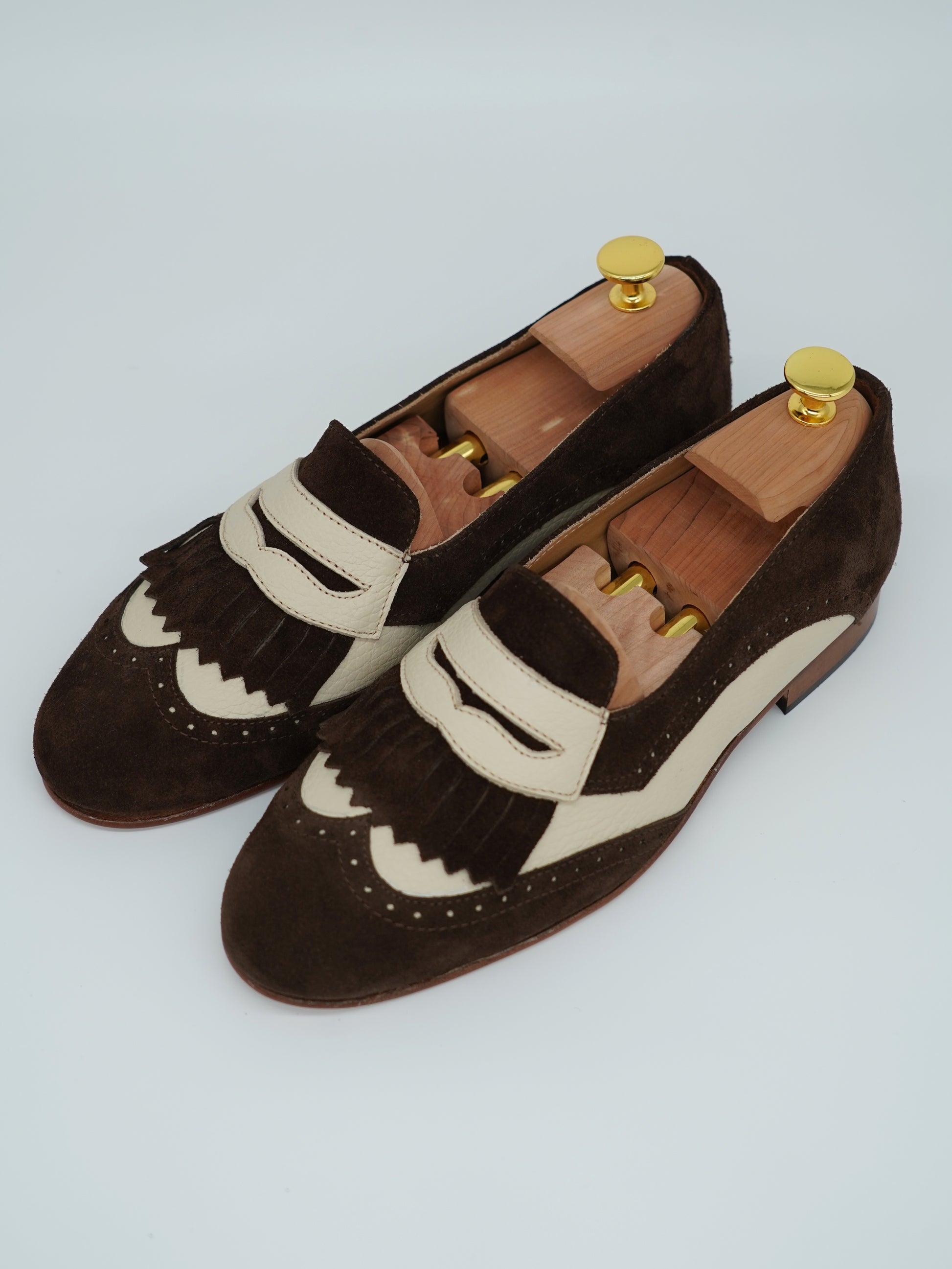 Mocassino inglese in pelle scamosciata bicolore cacao/panna