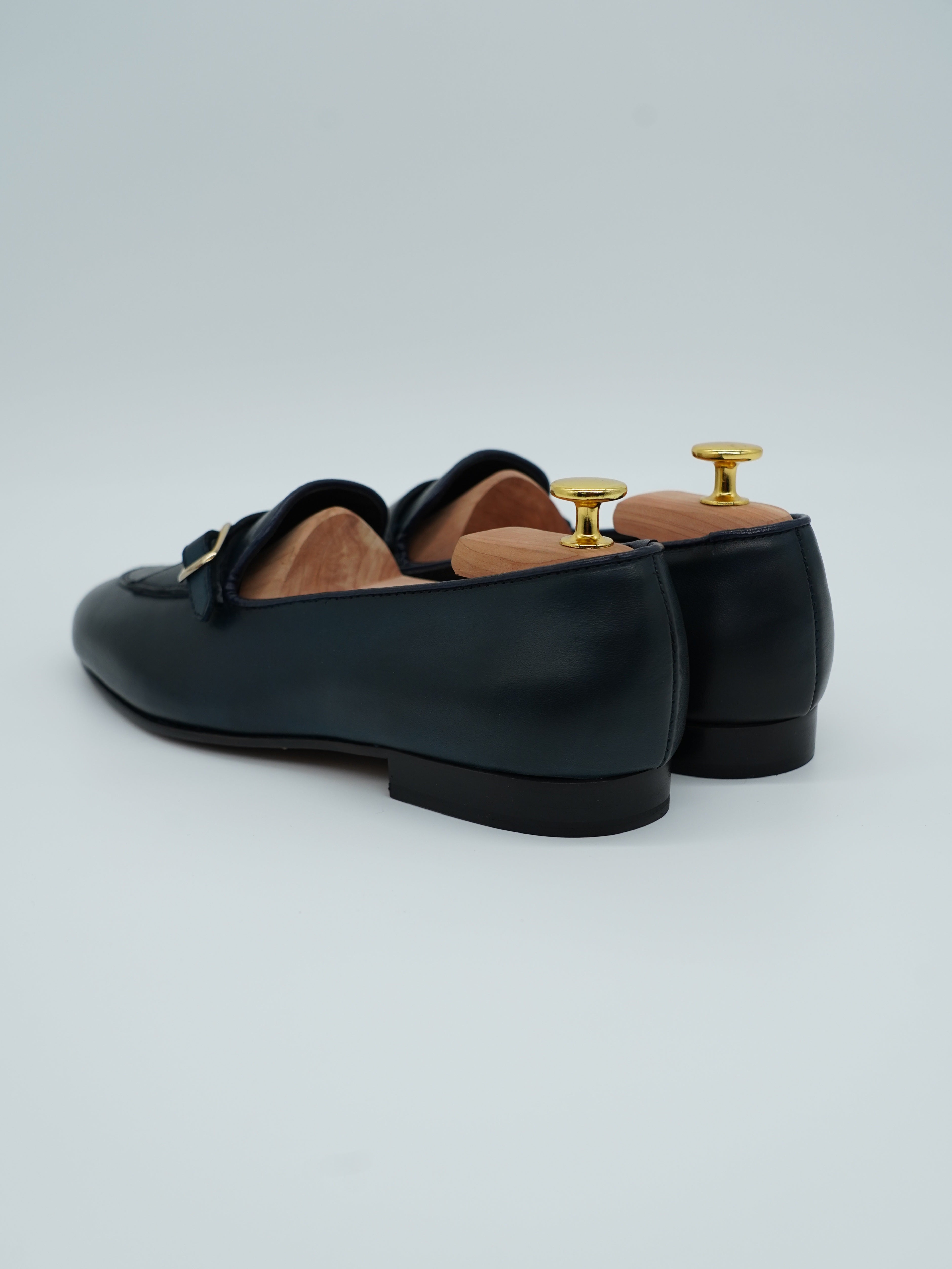 Mocassino blu con fibbia