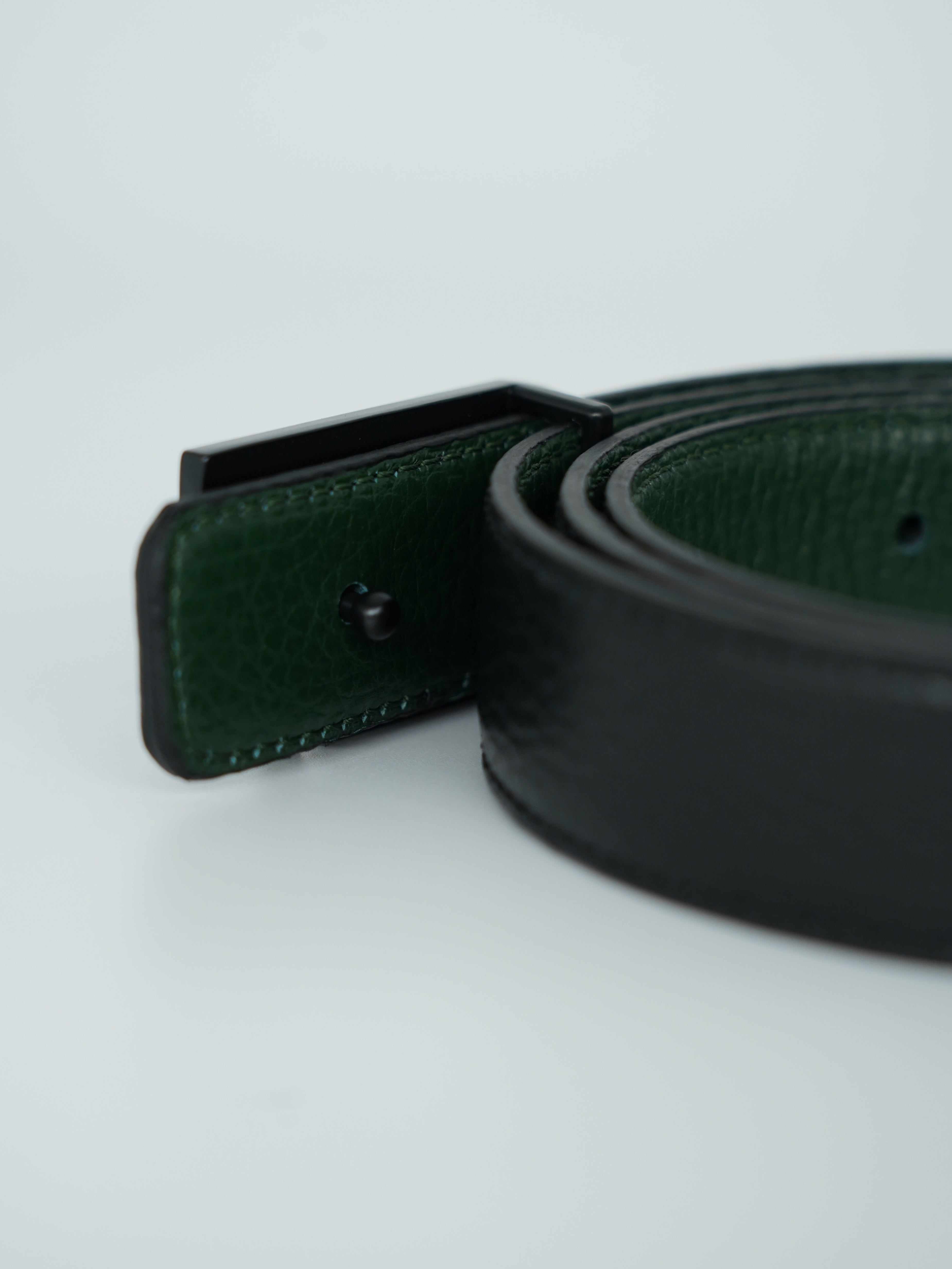 Cintura GT reversibile 2,5cm in pelle di vitello primo fiore nera/verde con fibbia nera opaca