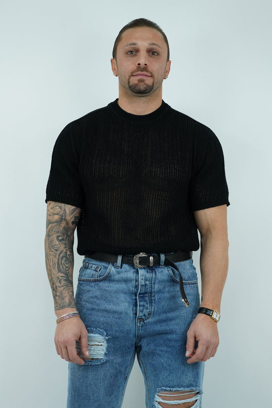 T-shirt forata nera