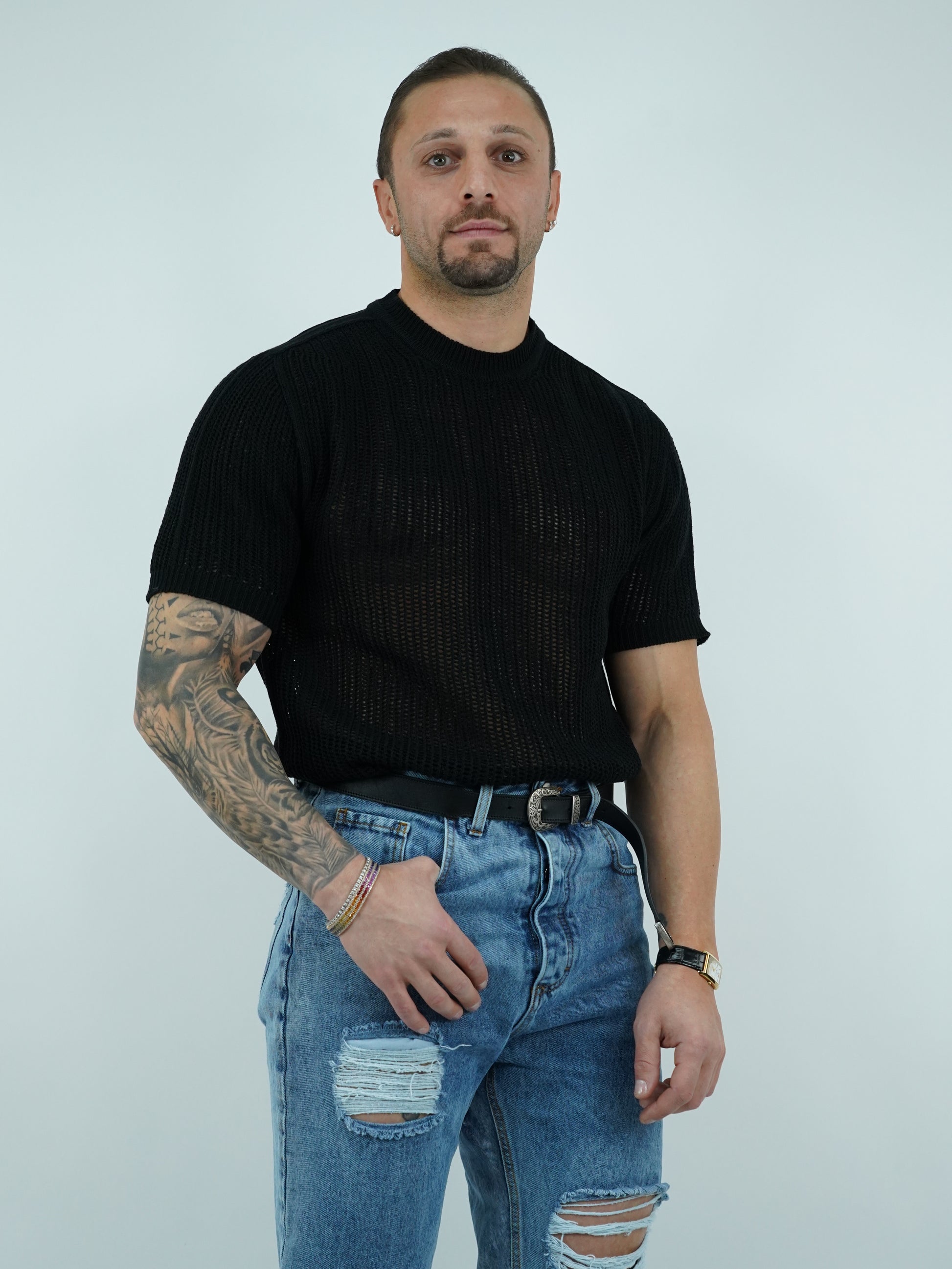 T-shirt forata nera