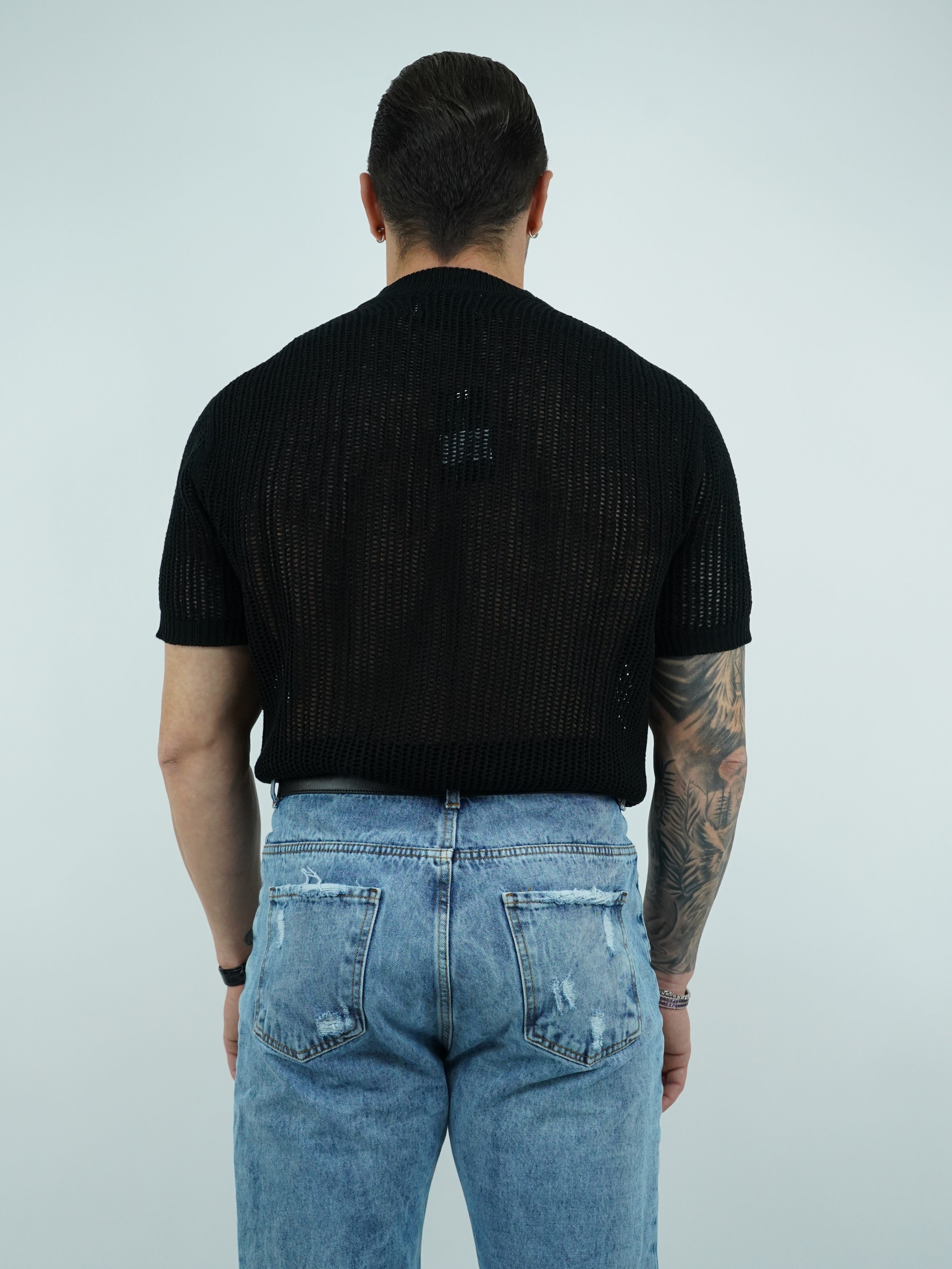 T-shirt forata nera