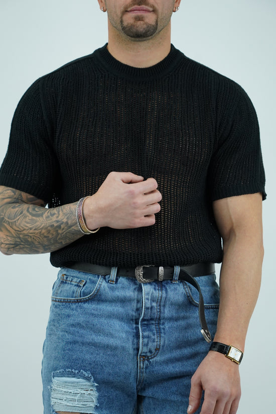 T-shirt forata nera