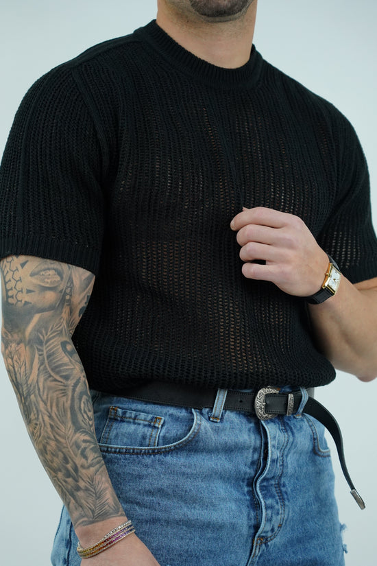 T-shirt forata nera