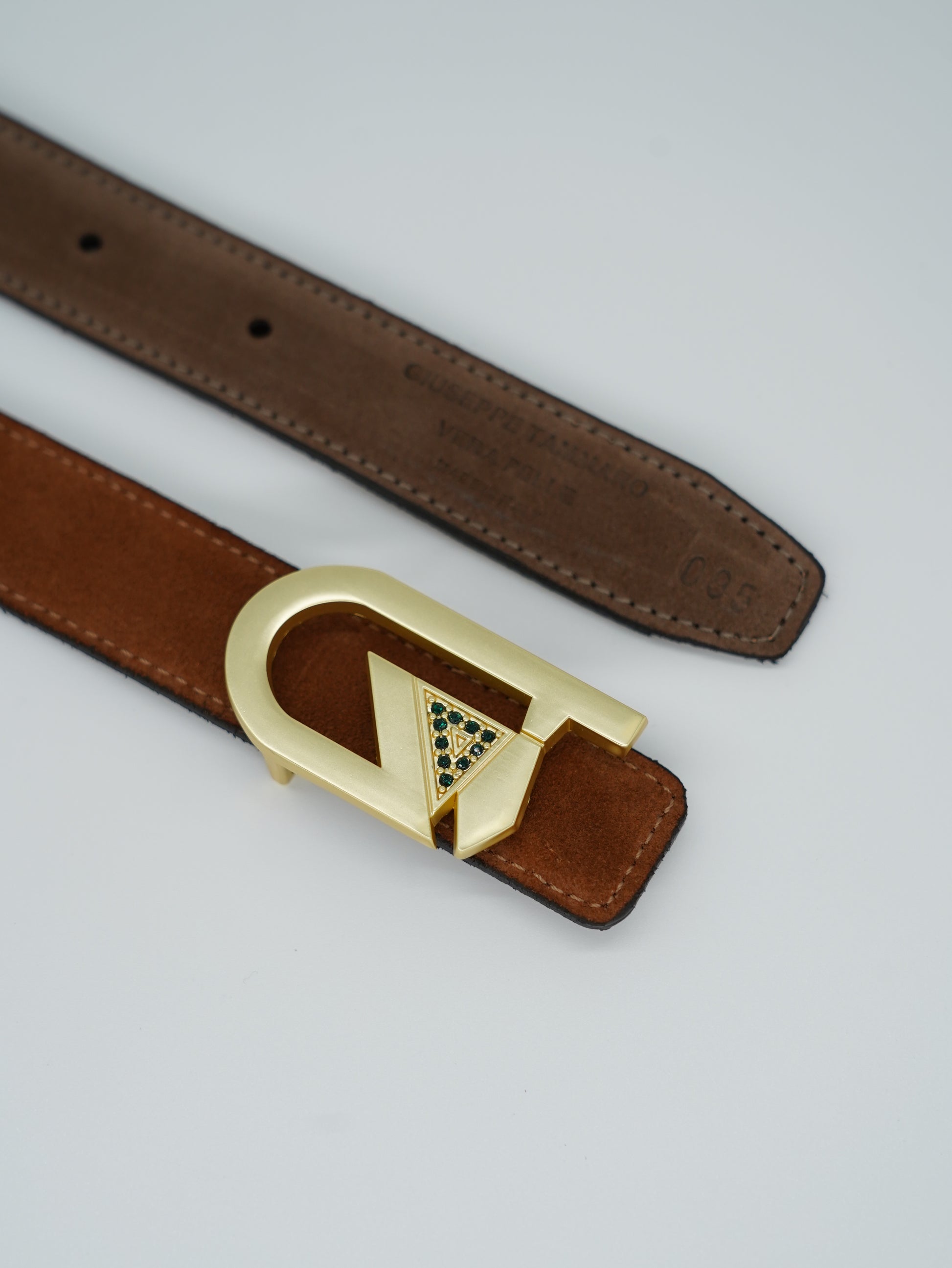 Cintura GT reversibile 2,5cm in pelle scamosciata di vitello primo fiore bruciato/fango con fibbia oro satinato