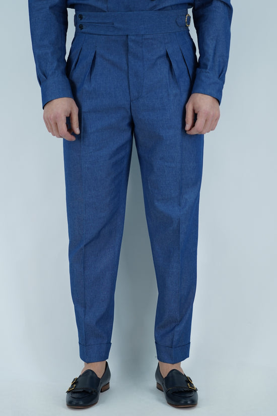 Gurkha biforcato effetto jeans lavaggio scuro con fibbie stringenti laterali