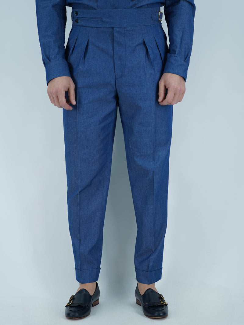 Gurkha biforcato effetto jeans lavaggio scuro con fibbie stringenti laterali