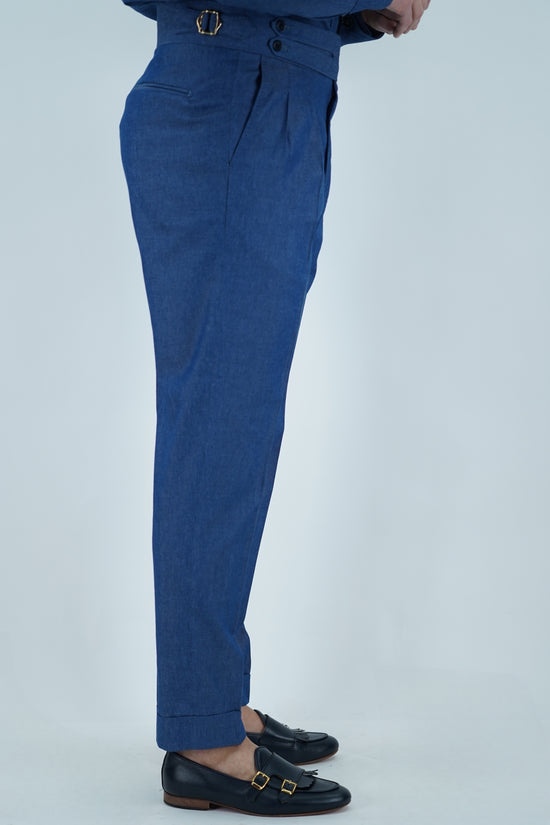 Gurkha biforcato effetto jeans lavaggio scuro con fibbie stringenti laterali