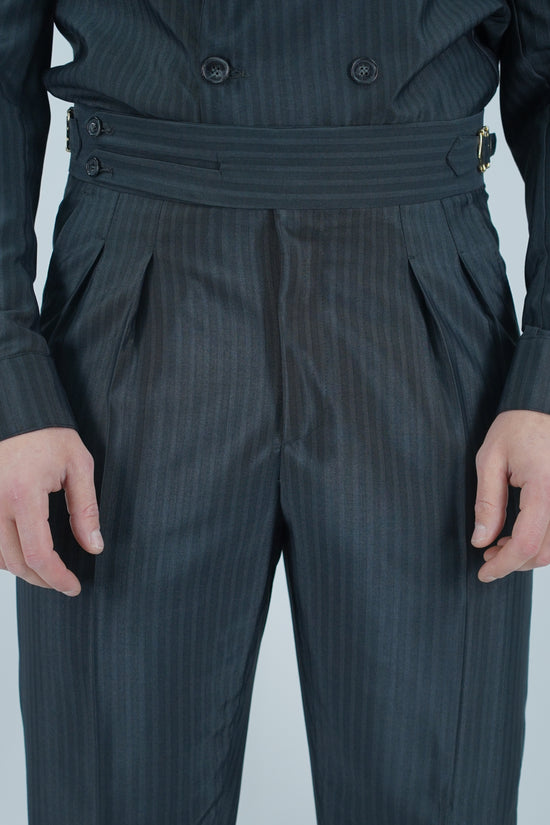 Gurkha biforcato solaro nero con fibbie stringenti laterali