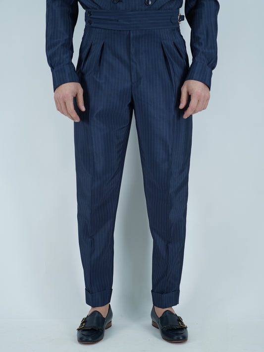 Gurkha biforcato solaro blu con fibbie stringenti laterali