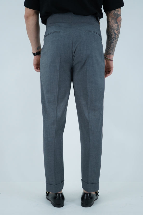 Gurkha biforcato grigio con fibbie stringenti laterali