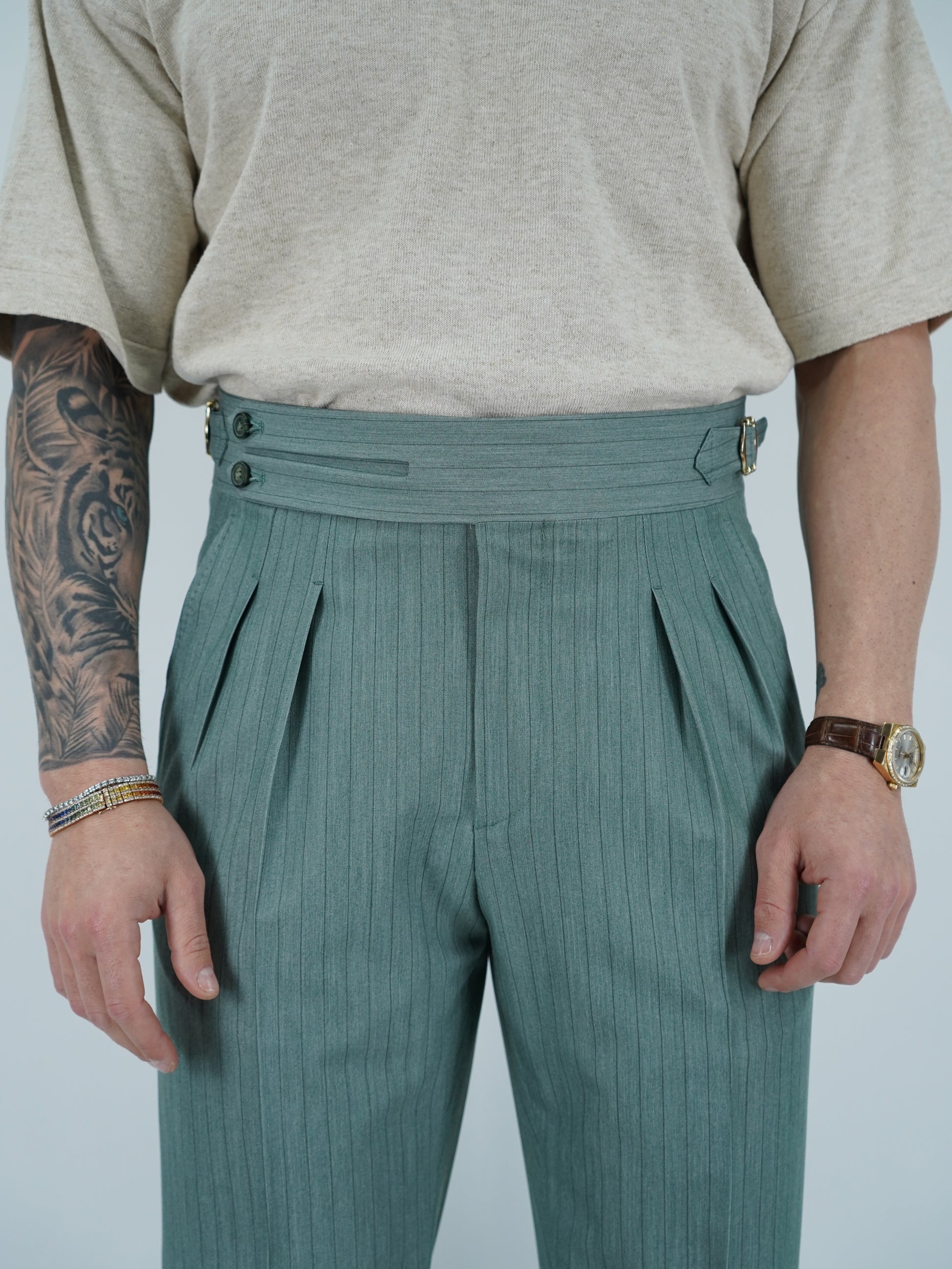 Gurkha biforcato verde gessato con fibbie stringenti laterali