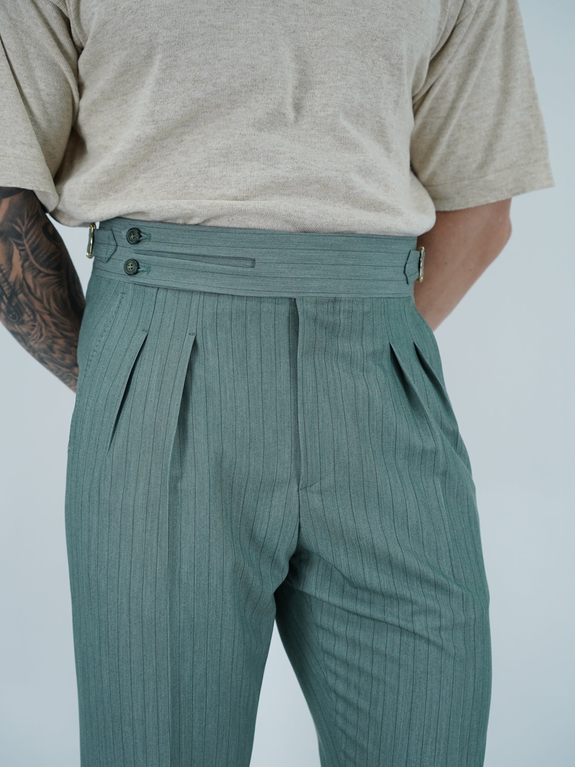 Gurkha biforcato verde gessato con fibbie stringenti laterali