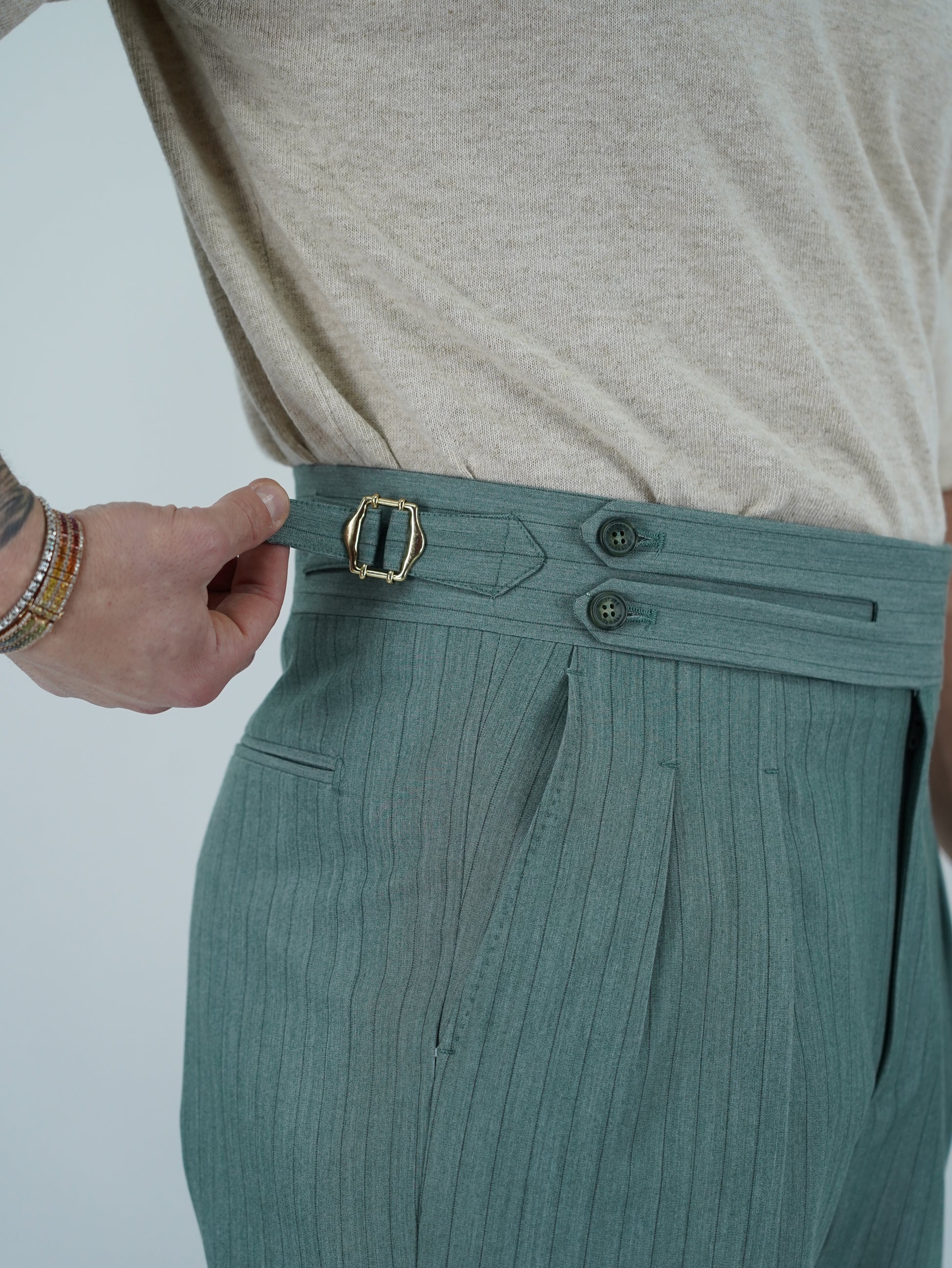 Gurkha biforcato verde gessato con fibbie stringenti laterali