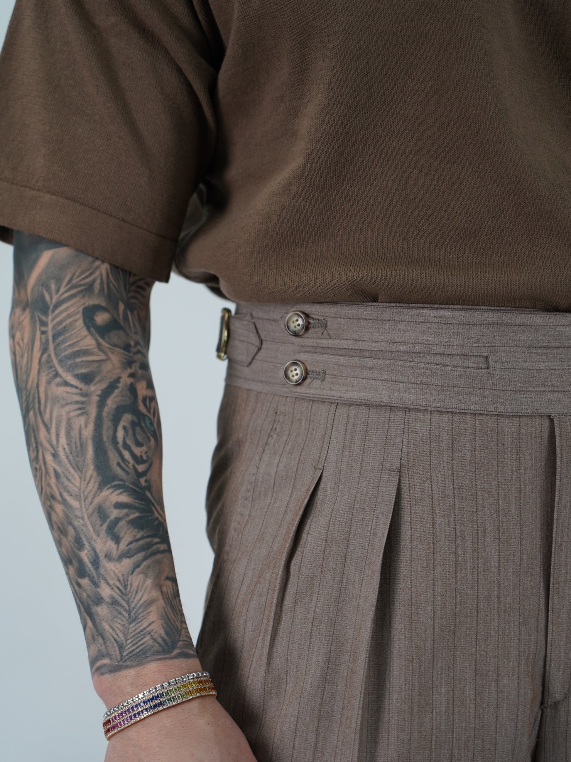 Gurkha biforcato moro gessato con fibbie stringenti laterali