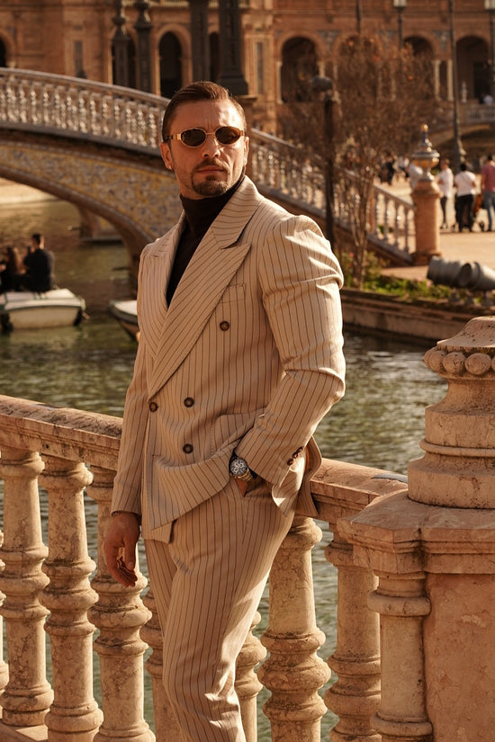 Abito Extensive doppiopetto petto a lancia gessato panna