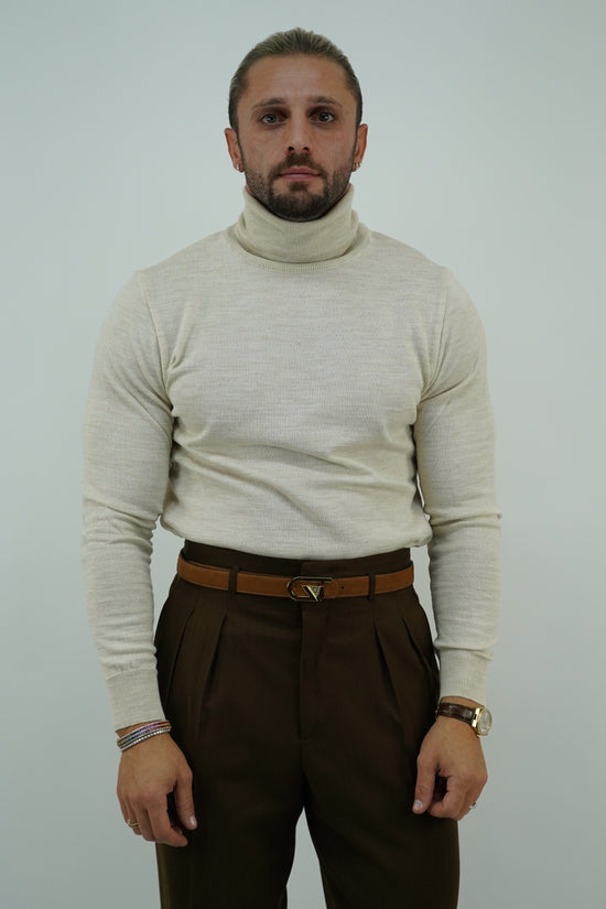 Dolcevita beige in filo di lana