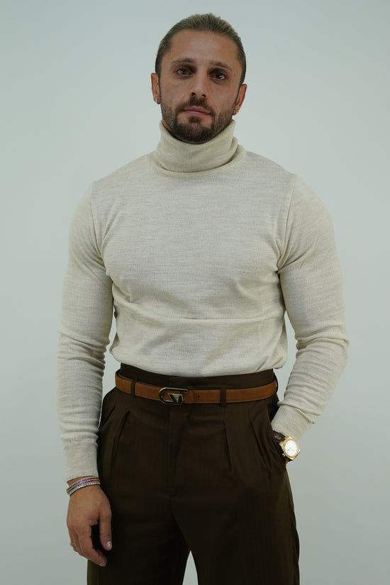 Dolcevita beige in filo di lana