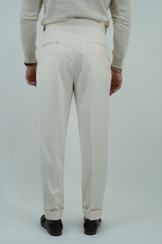 Gurkha panna con bottoni oro e fibbie stringenti laterali